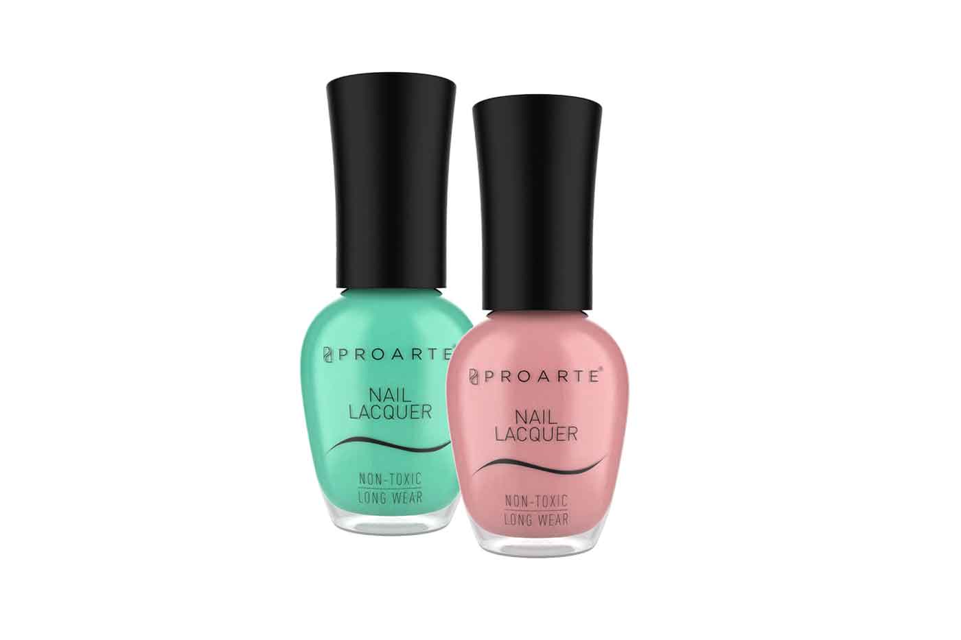 Chip resistant nails with Proarte Nail Lacquer