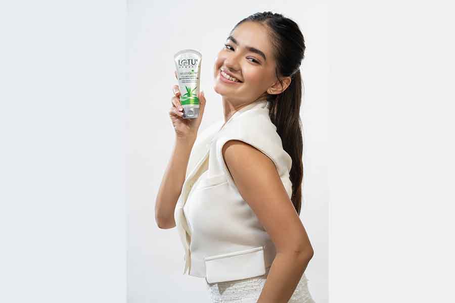 Anushka Sen Unveiled As the New Face of Lotus Herbals White Glow