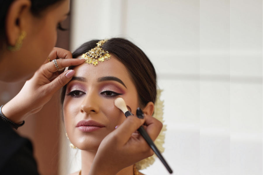 Build a Luxury Bridal Makeup Business Successfully Build a Luxury Bridal Makeup Business Successfully